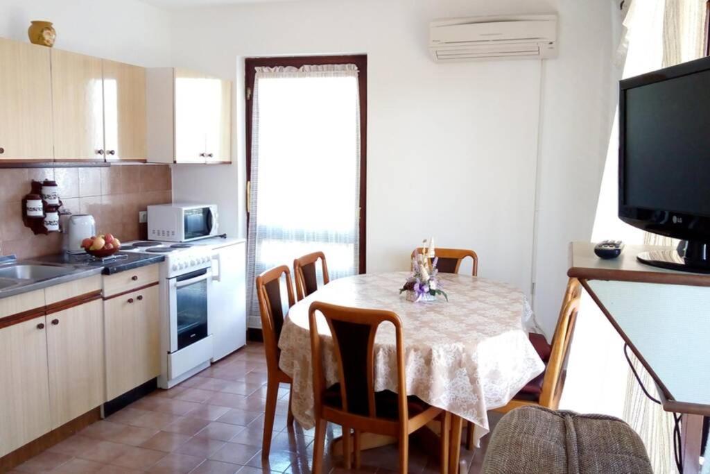 Apartment Zdenka Raša Exterior foto